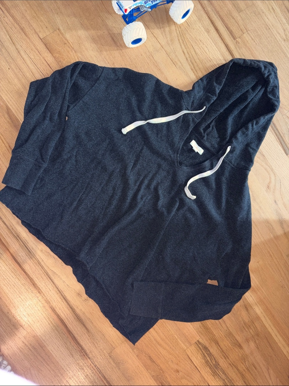 Colsie Dark Gray Hooded Scoop Neck Sweater
